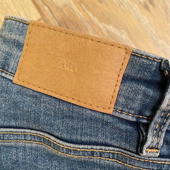 Zara Skinny Jeans - Picture 2 of 5